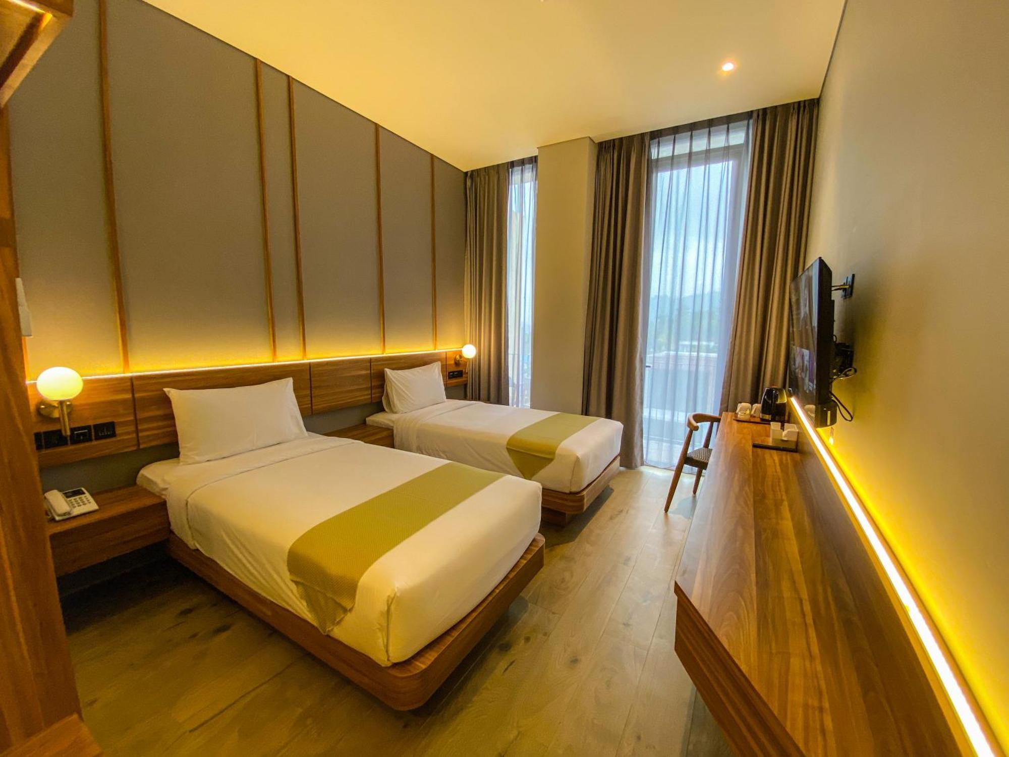 ฟาเซด โฮเต็ล บาย อาซานา Hotel ตาวังมางู ภายนอก รูปภาพ